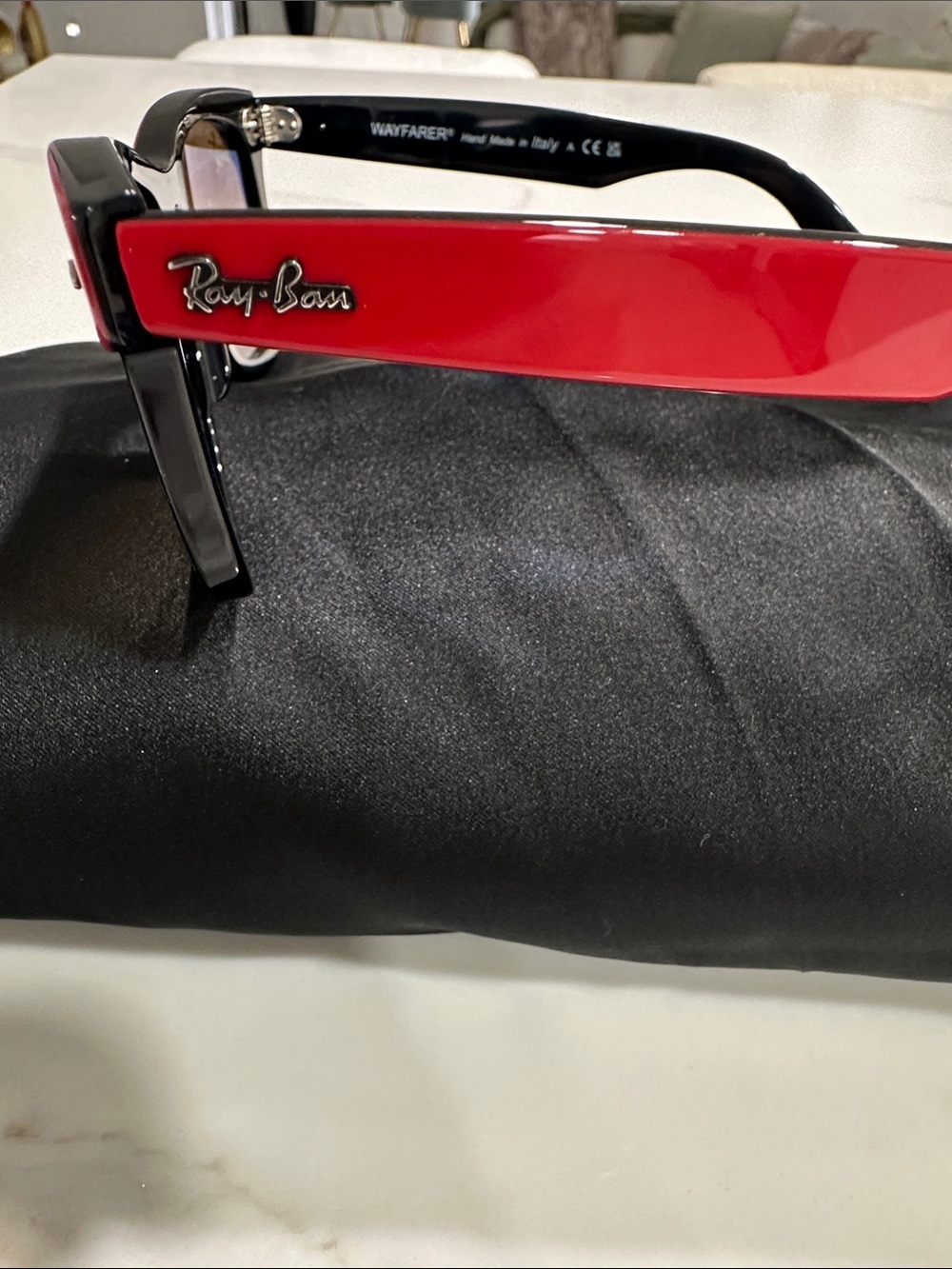 Ray-Ban Two-Tone Red and Black Wayfarer Sunglasses with Gradient Lenses - Picture 3 of 7